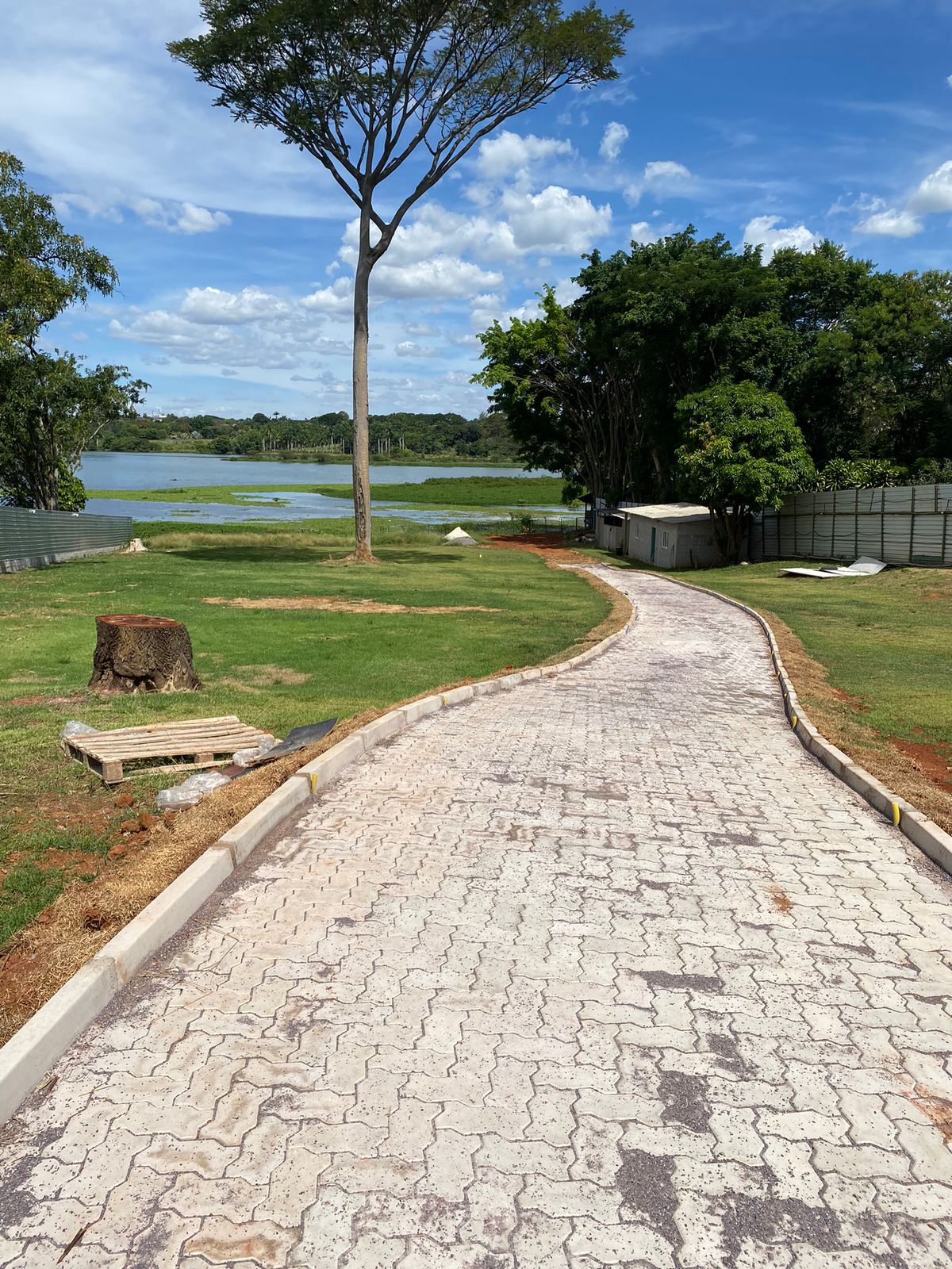 Obra da MarQ no Lago Sul